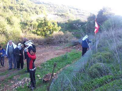 Un comando israelí “captura” una bandera de Hezbolá